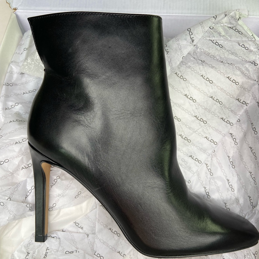 CLEARANCE-ALDO Bensetti boots size 9 - new in box